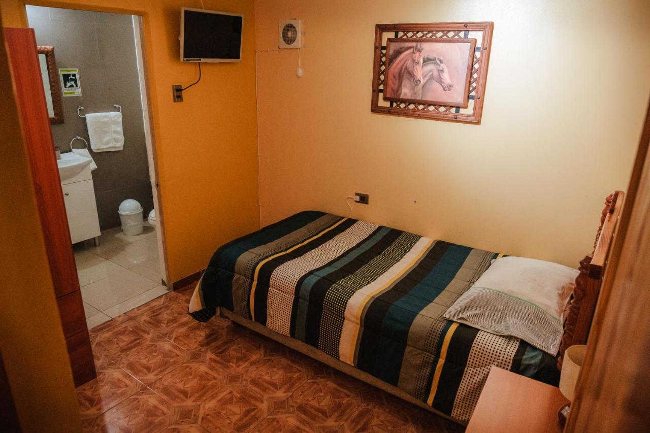Di Giorgio Hostal Antofagasta Esterno foto