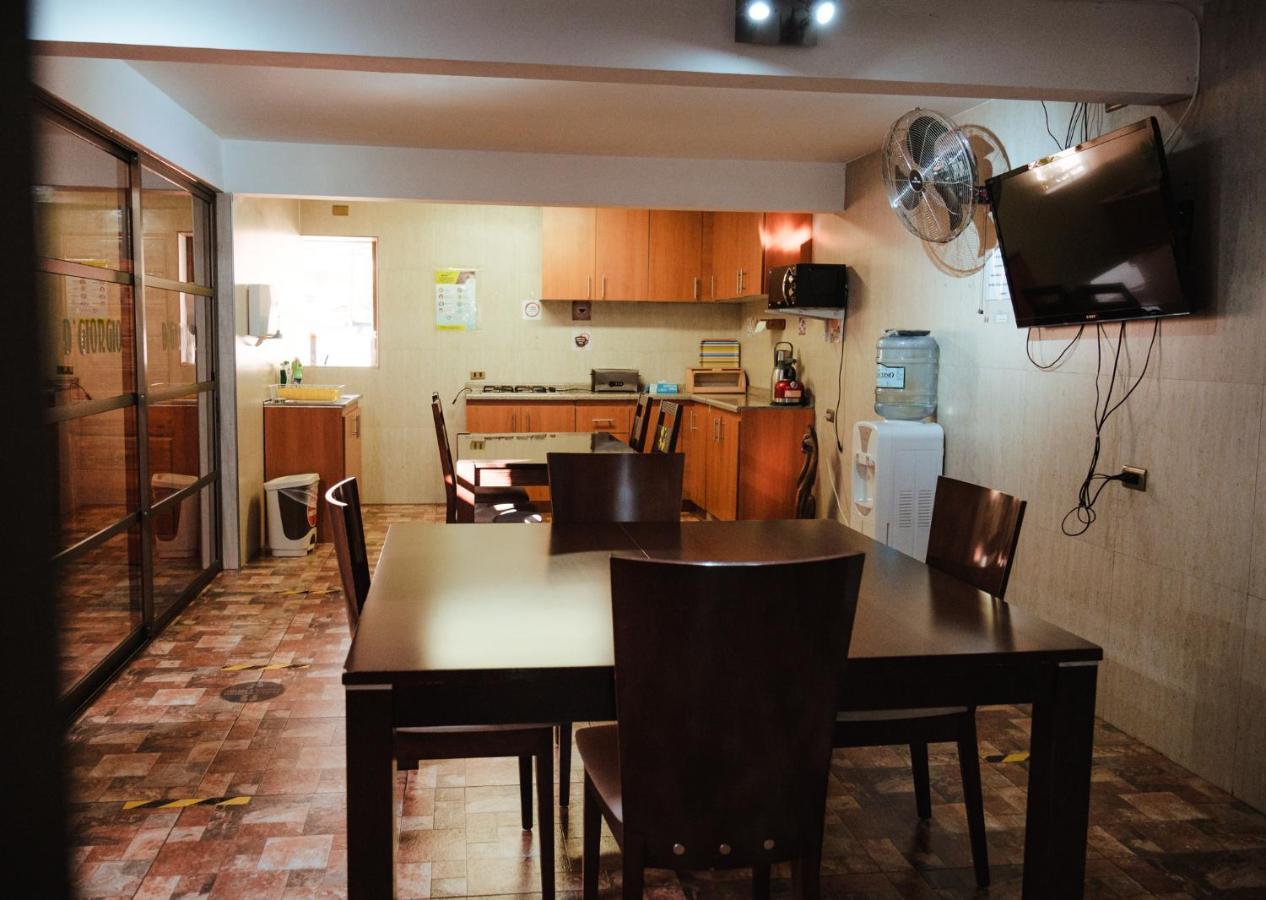 Di Giorgio Hostal Antofagasta Esterno foto